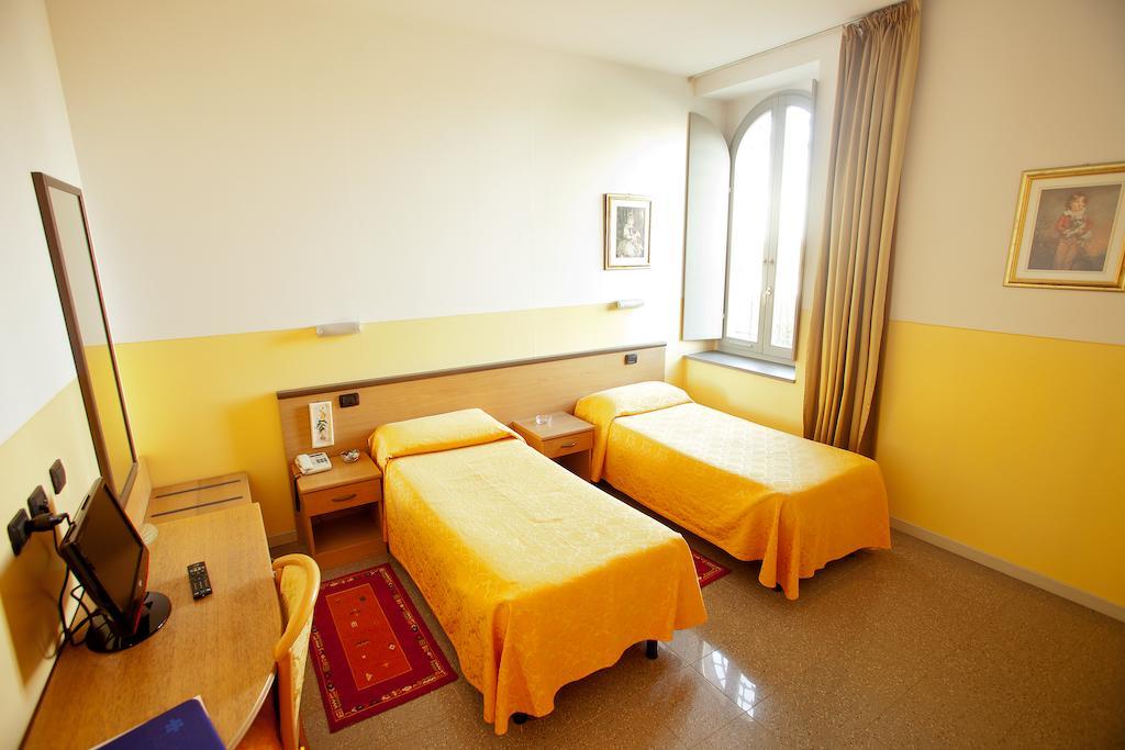 Master Hotel Castelvetro Piacentino Ruang foto