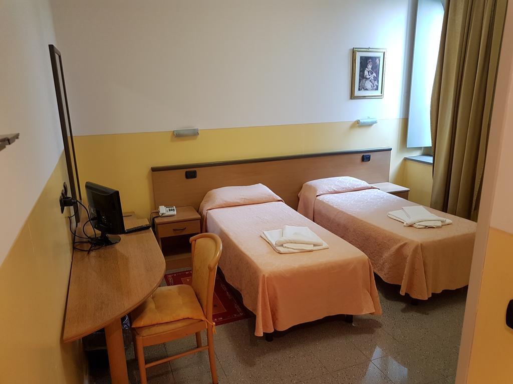 Master Hotel Castelvetro Piacentino Bagian luar foto