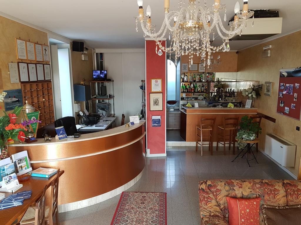Master Hotel Castelvetro Piacentino Bagian luar foto